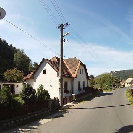 Penzion Pod Vejmutovym Lesom Kremnitz Exterior foto