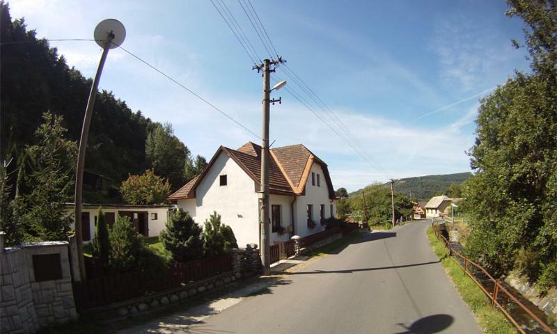 Penzion Pod Vejmutovym Lesom Kremnitz Exterior foto