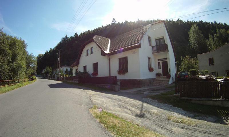 Penzion Pod Vejmutovym Lesom Kremnitz Exterior foto